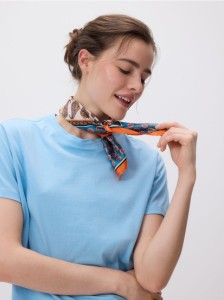 Bawełniany t-shirt regular - jasnoniebieski