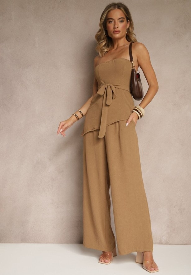 Jasnobrązowy Komplet Spodnie o Szerokim Kroju i Asymetryczna Bluzka Ralinessa