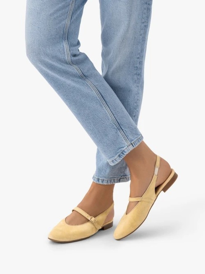Jasnożółte czółenka slingback bez pięty ze skóry welurowej