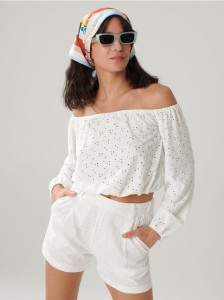 Szorty materiałowe - kremowy