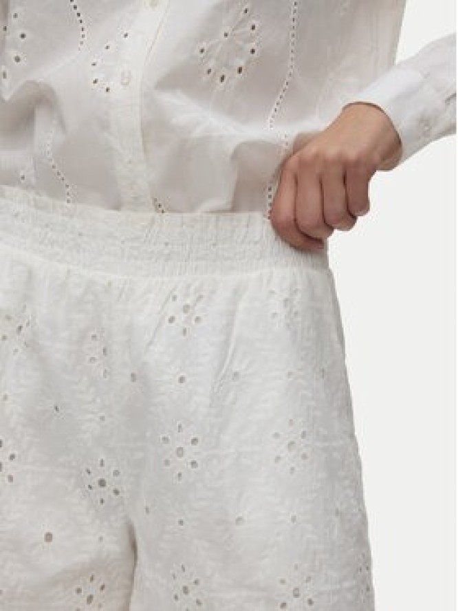 Vero Moda Szorty materiałowe Eliza 10346709 Biały Regular Fit