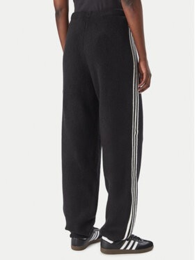 adidas Spodnie dresowe Adiluna Season 2 X Jennie Knitted Loose Joggers LD8918 Czarny Relaxed Fit