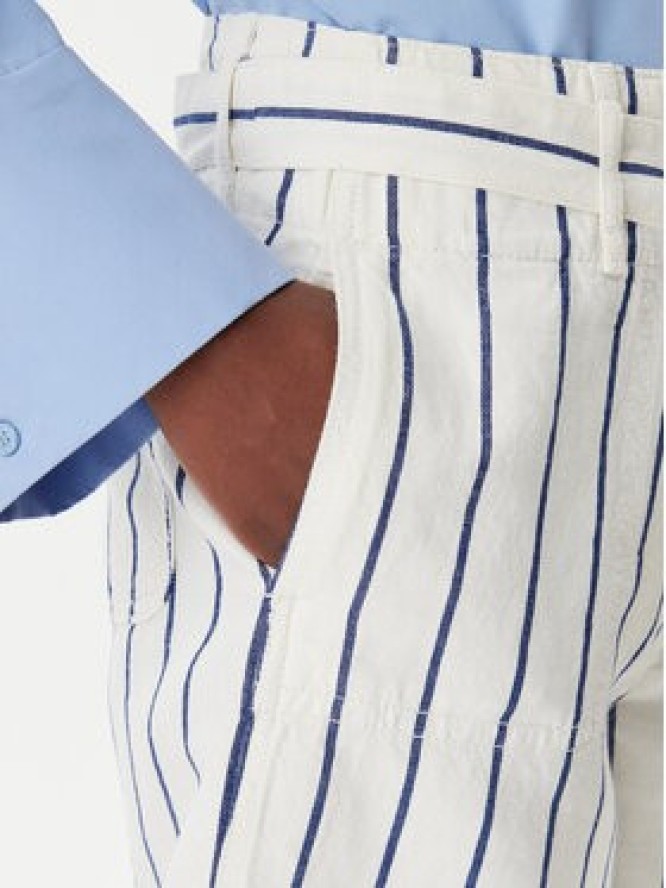 Napapijri Szorty materiałowe NP0A4IEW89S1 Biały Regular Fit