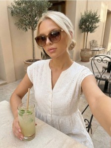 Ażurowa sukienka mini babydoll - biały