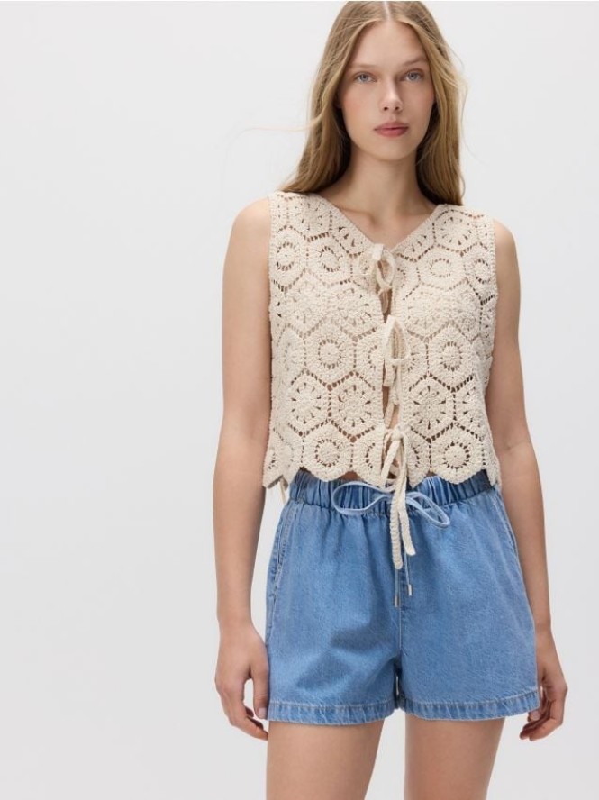 Jeansowe szorty z wiązaniem - niebieski