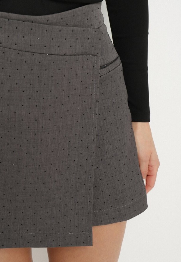 Szare Spódnico-Spodenki Ozdobione Cyrkoniami z Zakładką i Imitacją Kieszeni Vaiani