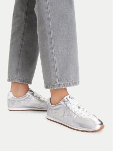 Guess Sneakersy FLPTH2 FAM12 Srebrny