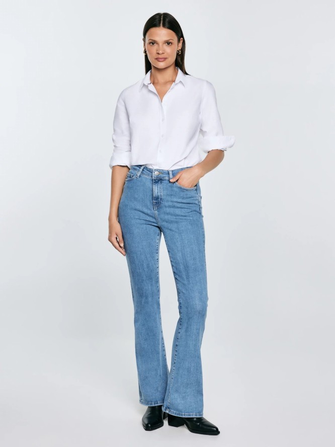 Jeansy damskie z rozszerzaną nogawką jasnoniebieskie Clara Flare 158