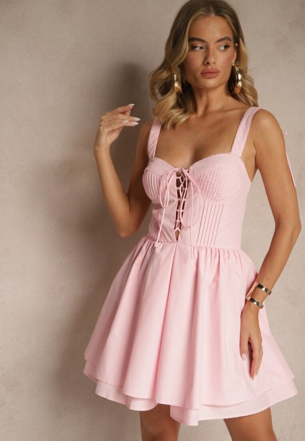 Różowa Rustykalna Sukienka Vices z Bawełny Zdobiona Wiązaniem Fenirelle