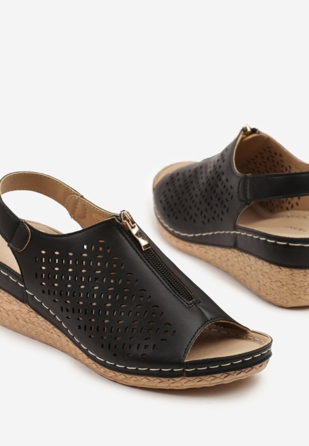 Czarne Sandały Vices na Koturnie z Ozdobnym Suwakiem Ovilore