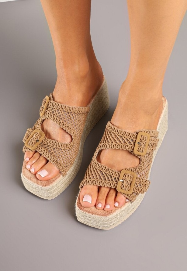 Brązowe Szydełkowe Klapki z Klamrami na Plecionym Koturnie Idaleia