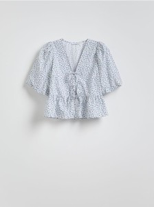 Wiązana bluzka z baskinką - jasnoniebieski