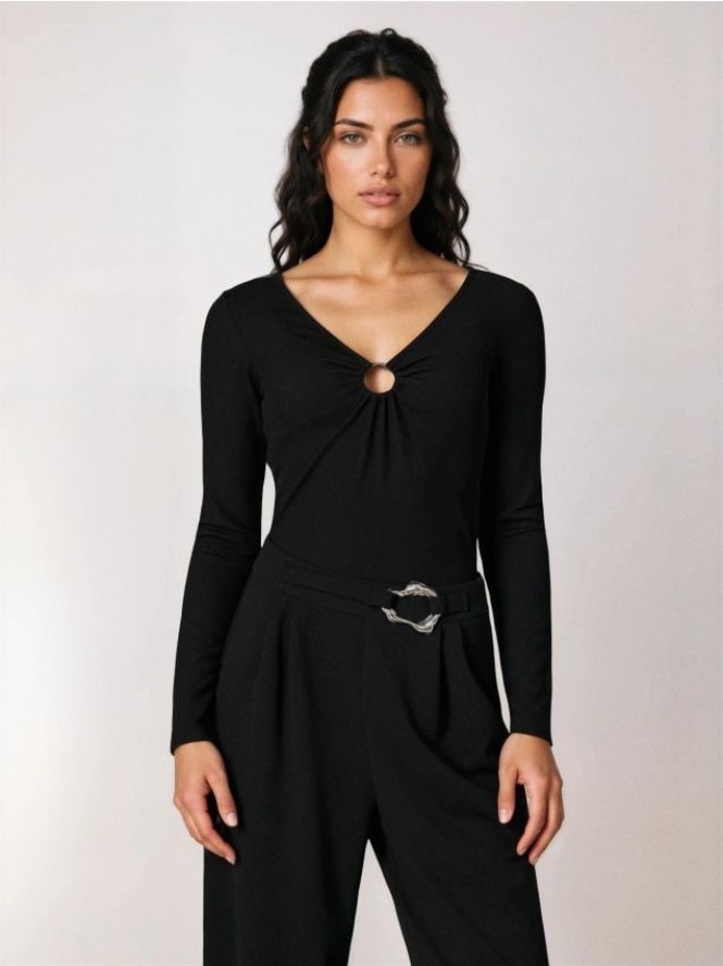 Body z dekoracyjnym dekoltem - czarny