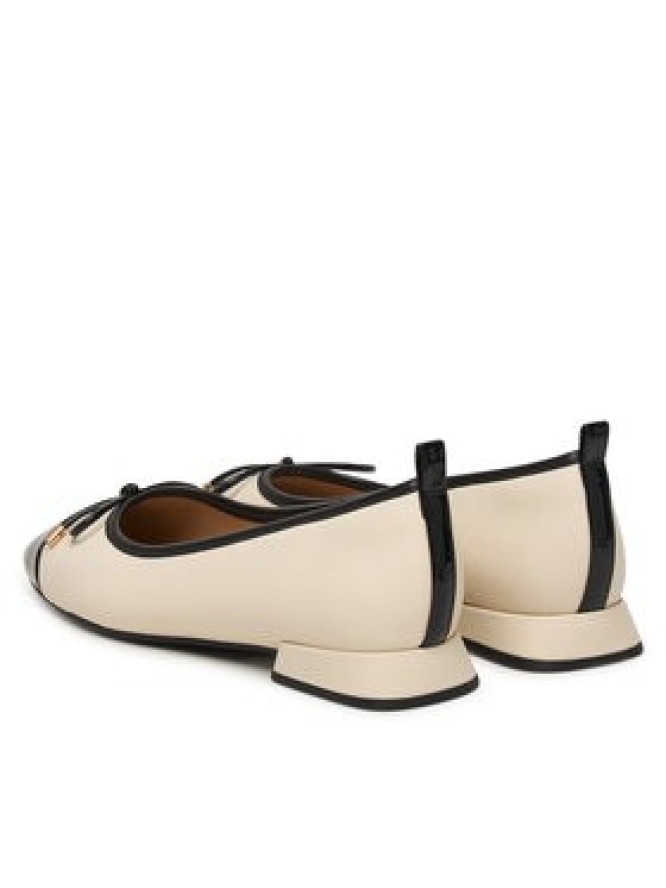 Clarks Półbuty Ubree15 Poppy 26186333 Écru