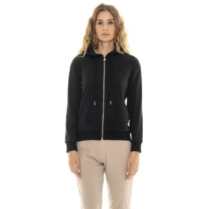 Bluza z kaptur na co dzień na siłownię