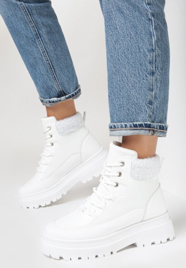 Białe Traperki Sznurowane Trapery Jette