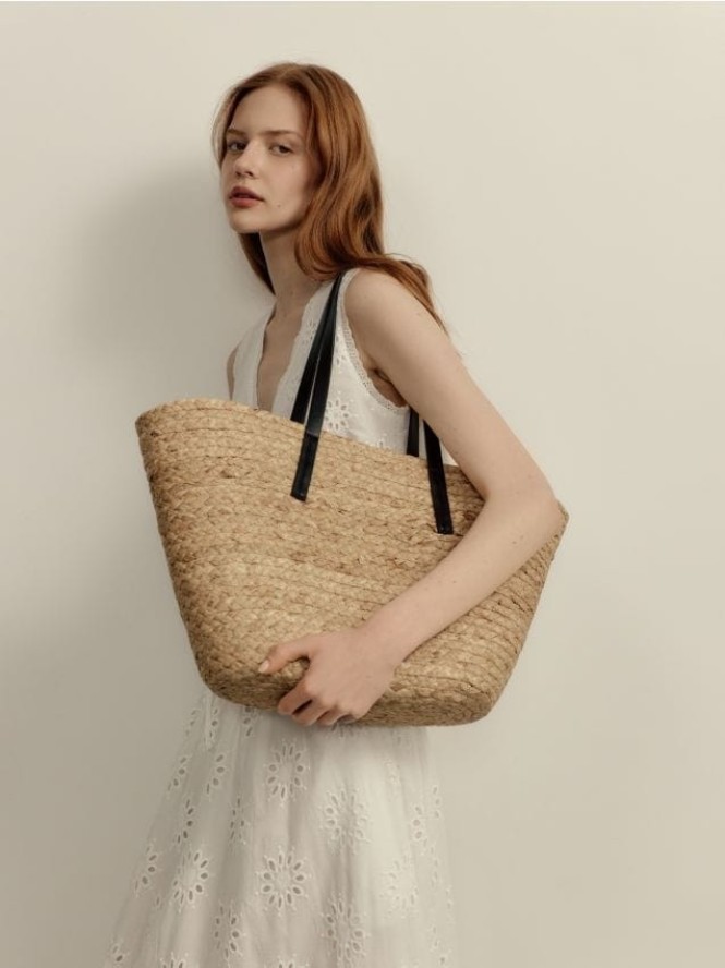 Pleciona torebka koszyk - czarny