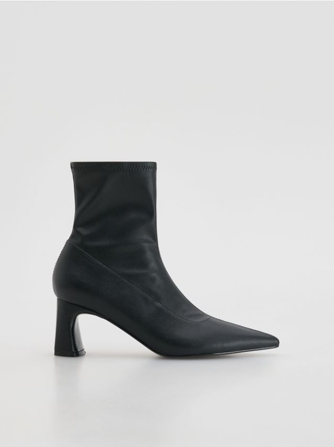 Botki na obcasie - czarny