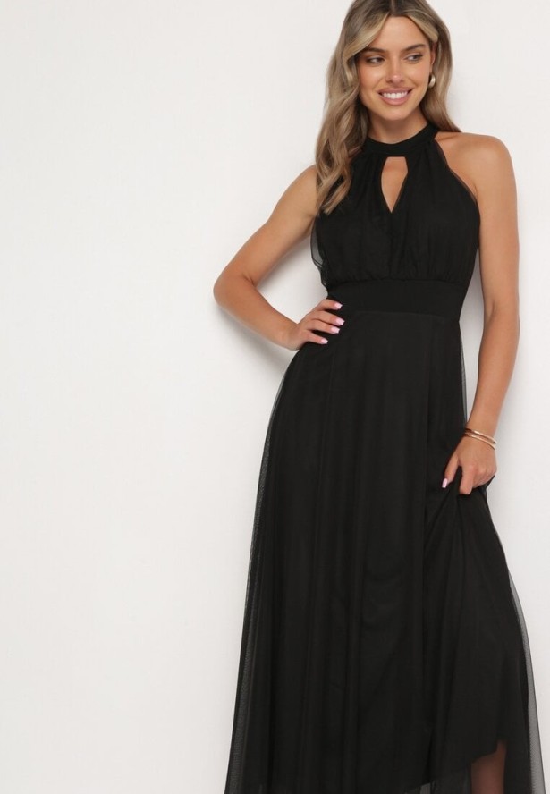 Czarna Wieczorowa Sukienka ze Stójką Wiązana w Talii Ozdobiona Siateczką Nestasoni