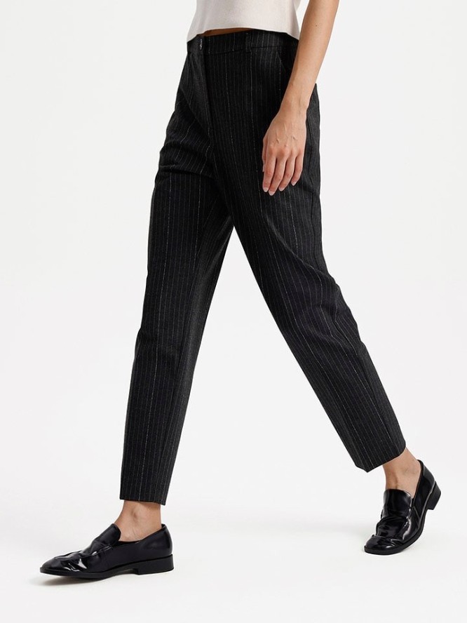 BGN Spodnie w kolorze czarnym rozmiar: 36