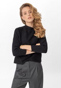 Czarny sweter S-TILLY