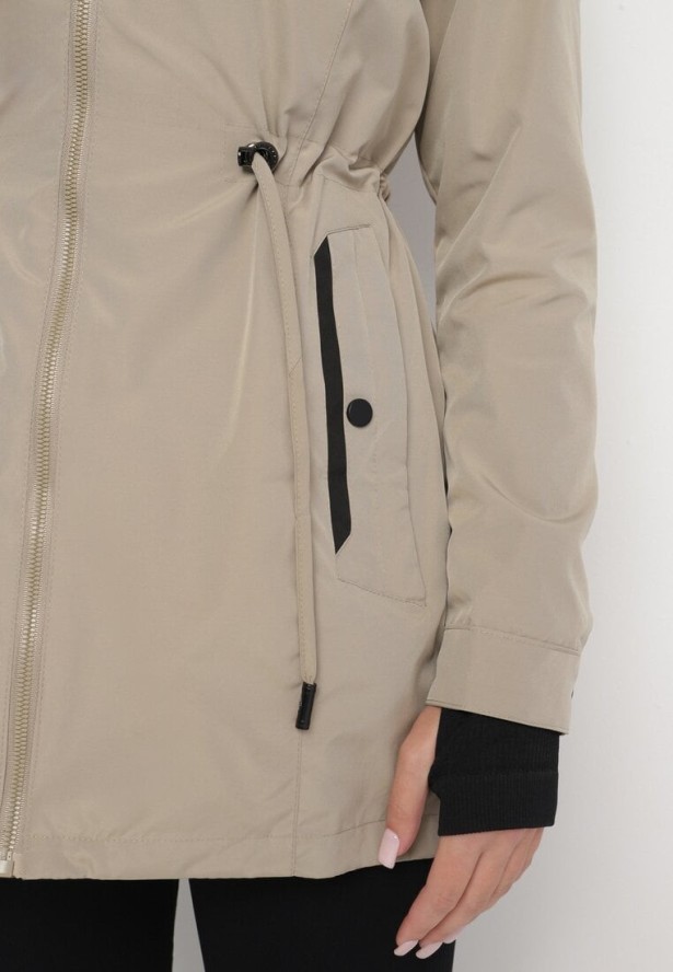 Ciemnobeżowa Kurtka Parka ze Sznurkiem w Talii i Kapturem Teridi