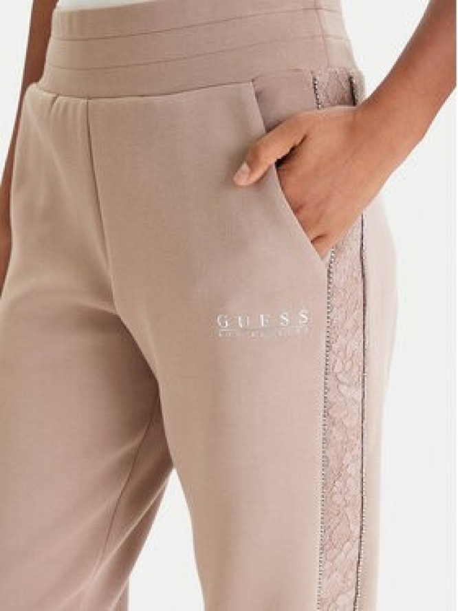Guess Spodnie dresowe W6RB45 KBYE2 Beżowy Regular Fit