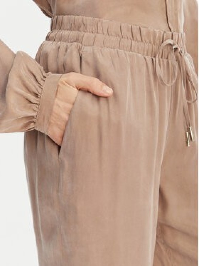 Guess Spodnie materiałowe W6GB07 W1781 Beżowy Regular Fit