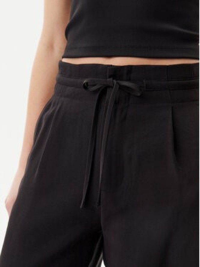 Calvin Klein Jeans Spodnie materiałowe J20J225339 Czarny Straight Fit