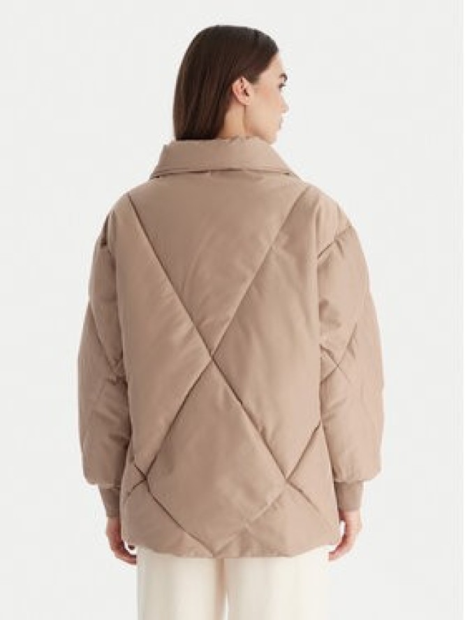 Guess Kurtka zimowa V5BL13 WHHZ2 Beżowy Regular Fit