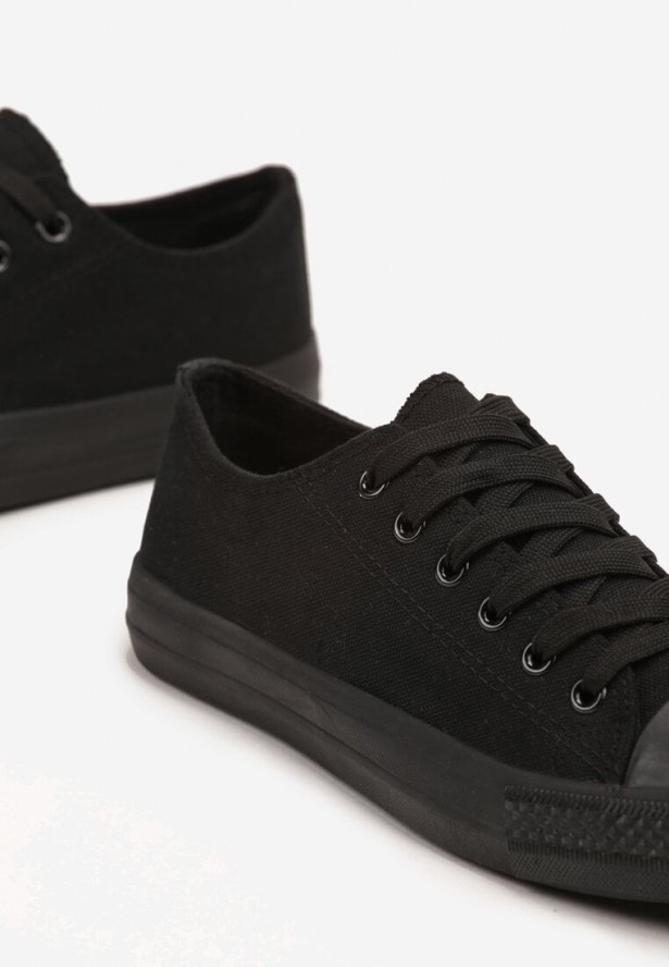 Czarne Klasyczne Trampki Vices Sznurowane Przed Kostkę Elleriome