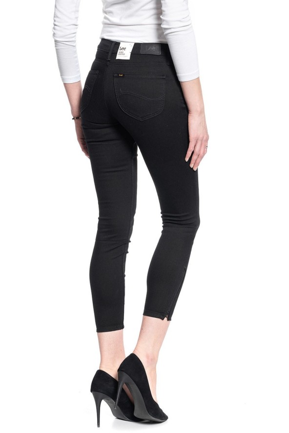 SPODNIE DAMSKIE LEE SCARLETT CROPPED BLACK RINSE L30CFS47 112106337