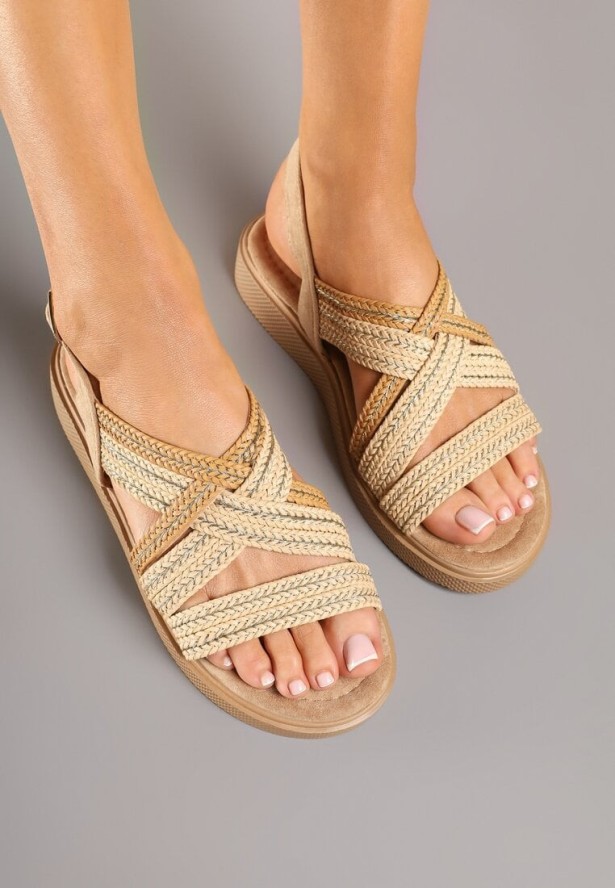 Ciemnobeżowe Sandały Ozdobione Plecioną Cholewką Selozi