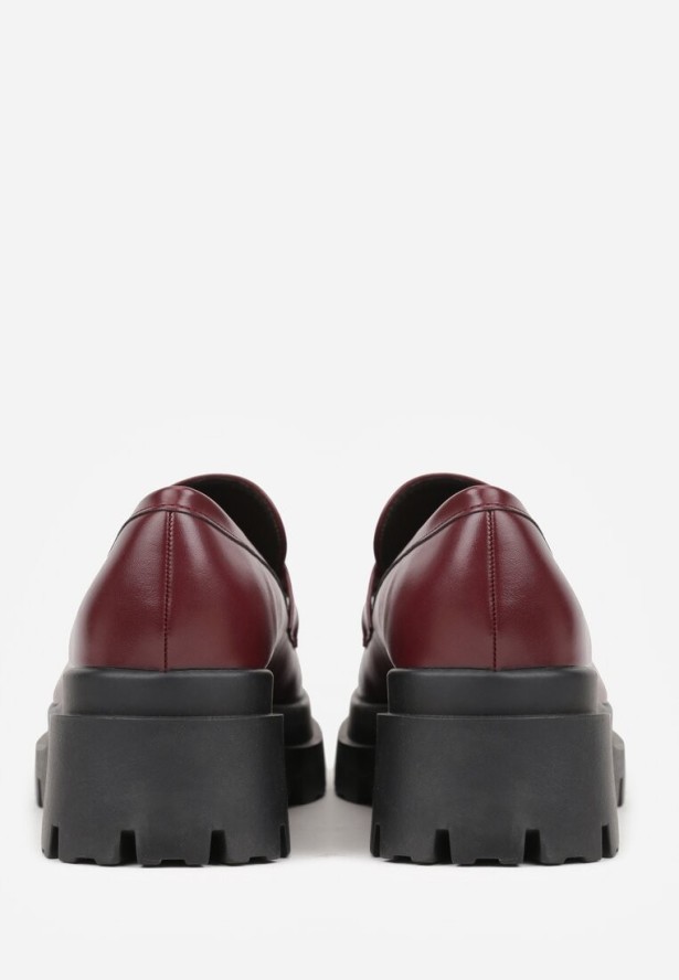 Bordowe Mokasyny na Grubej Podeszwie z Ozdobną Klamrą Kikirra