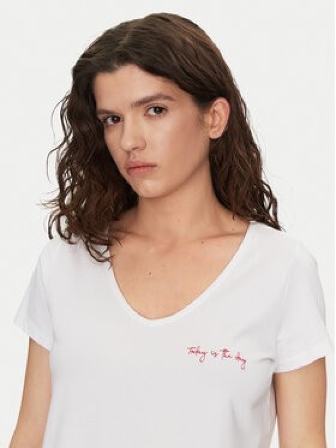 Pieces T-Shirt Silly 17156926 Biały Regular Fit