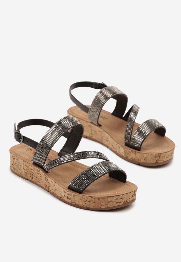 Czarne Sandały na Grubej Podeszwie z Cyrkoniami i Sprzączką Selauri