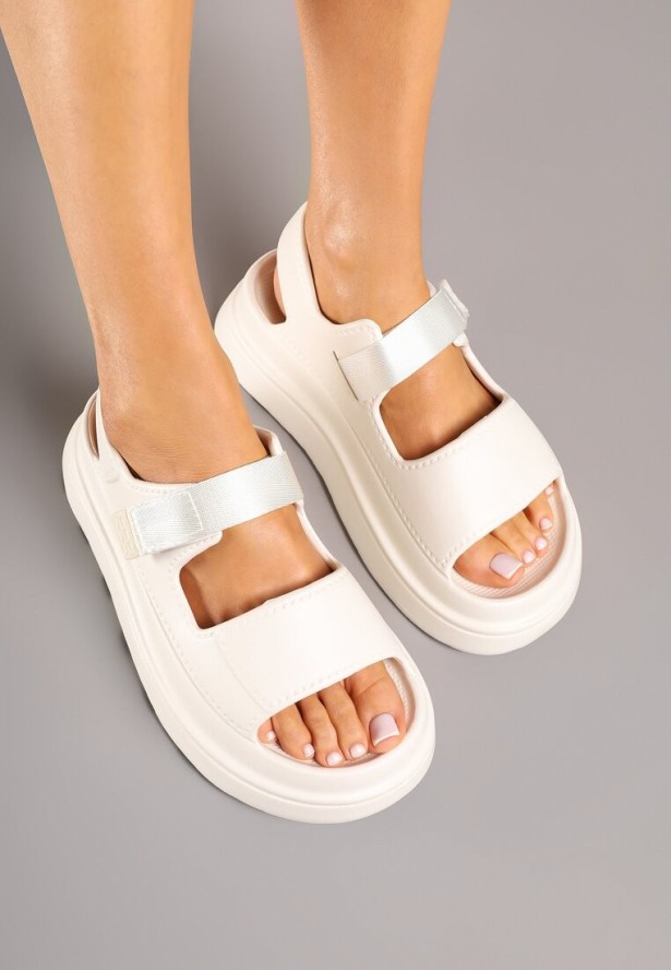 Białe Sandały Chunky z Pianki na Platformie Zapinane na Rzep Oballia