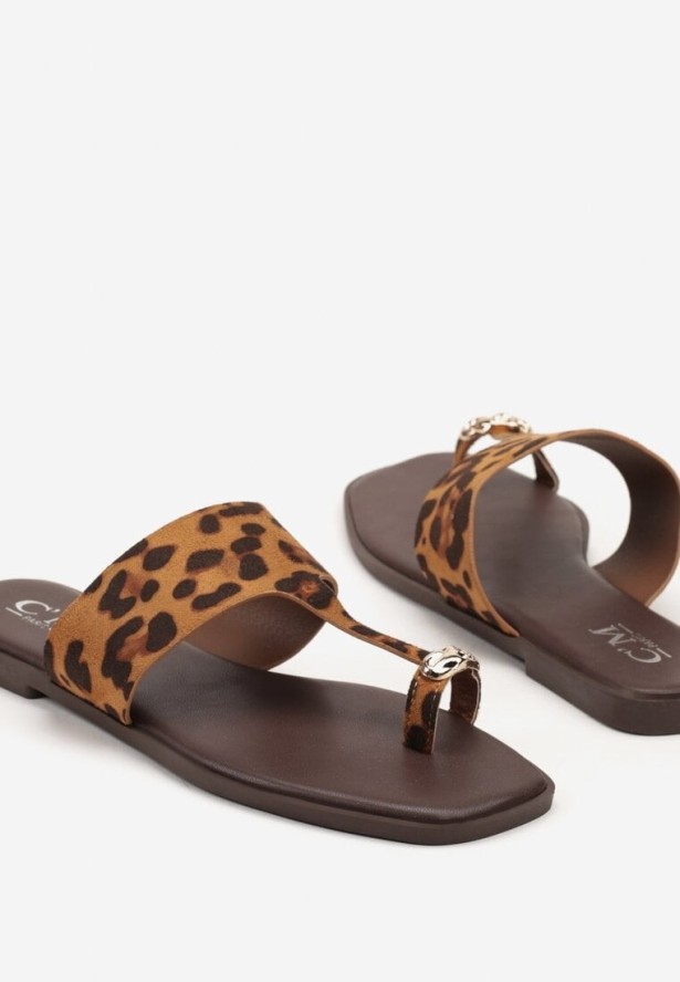 Panterkowe Klapki Japonki z Metaliczną Aplikacją Damissia