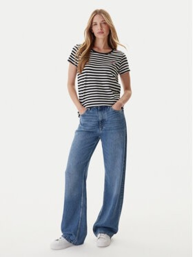 Mustang T-Shirt Alma 1016756 Czarny Regular Fit