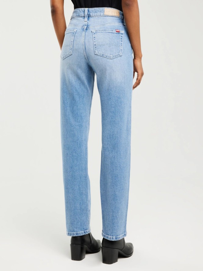 Jeansy damskie z prostą nogawką jasnoniebieskie Myrra 113