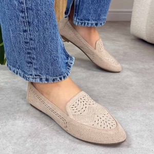 Beżowe ażurowe zamszowe mokasyny damskie Potocki 23300