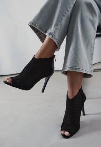 Czarne Eleganckie Ażurowe Sandały Vices na Szpilce Nelithin