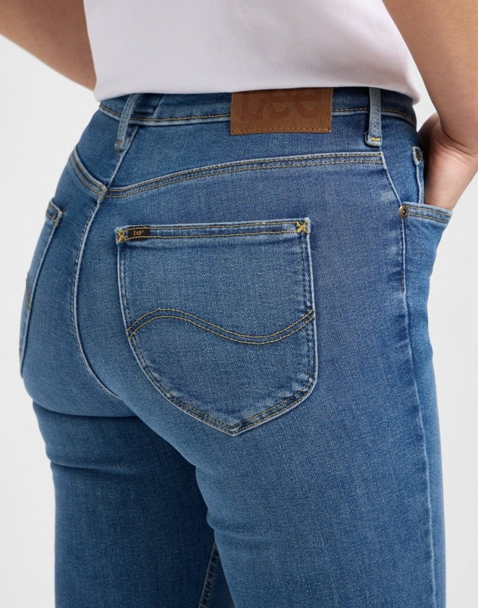 LEE DAMSKIE SPODNIE JEANSOWE LEE FOREVERFIT METEORIC L32SOVD43 112338351