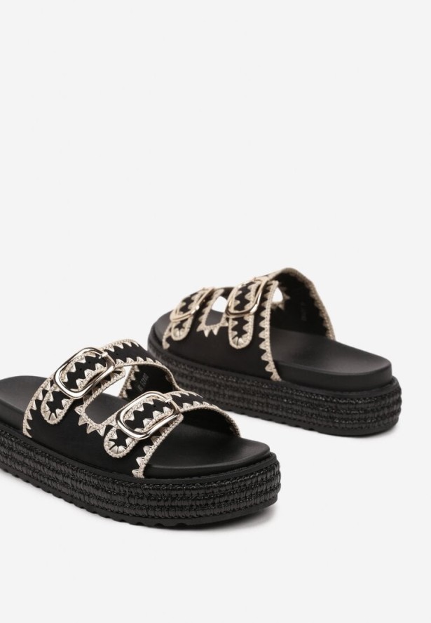 Czarne Klapki z Paskami z Klamrami Zdobione Plecionką Elineo