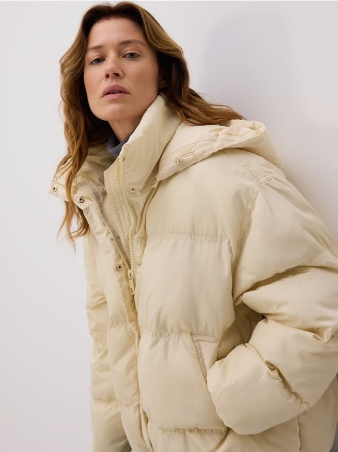 Pikowana kurtka z kapturem - jasnożółty