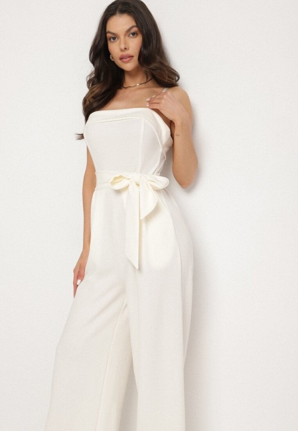 Jasnobeżowy Kombinezon Ozdobiony Paskiem z Szerokimi Nogawkami Deolise