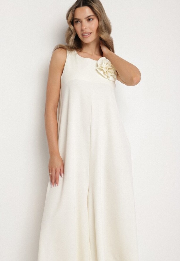 Jasnobeżowy Kombinezon z Wiskozą i Broszką Kwiatu 3D Odellira