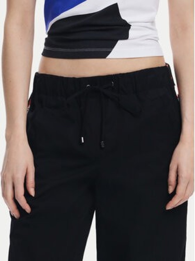 Desigual Spodnie materiałowe Paisley 25SWPW19 Czarny Regular Fit