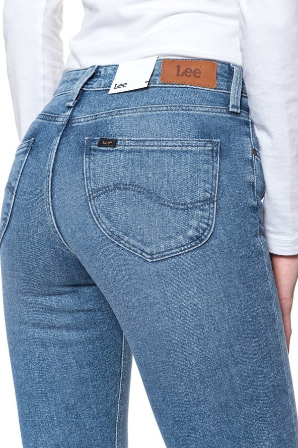 SPODNIE DAMSKIE LEE SCARLETT FRESH BLUE L526DIAL 112111571