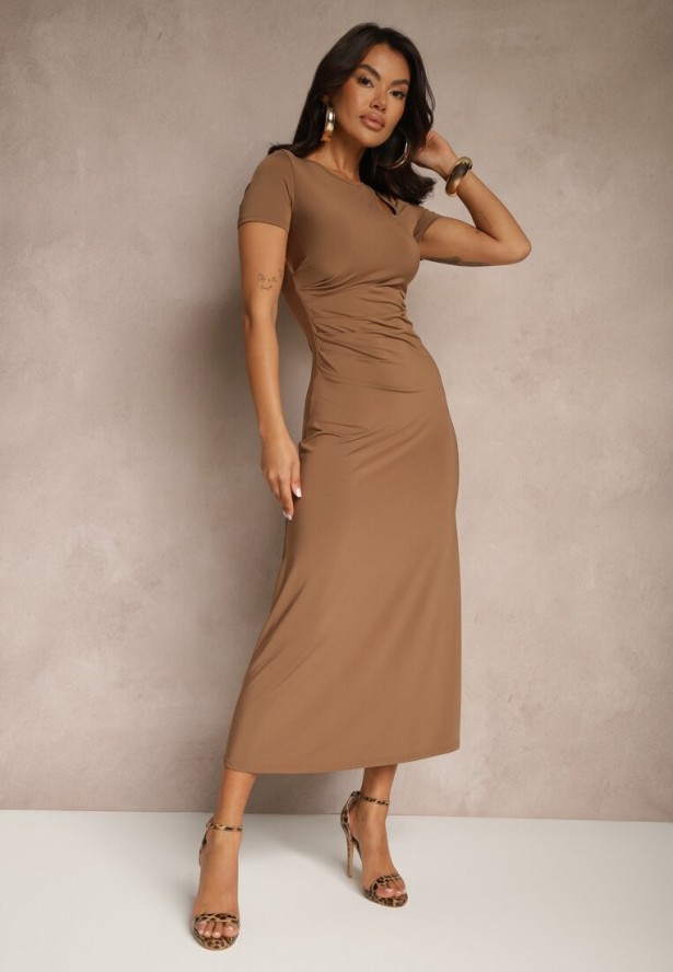 Brązowa Sukienka Bodycon z Marszczeniem w Talii i Krótkimi Rękawami Aterezza